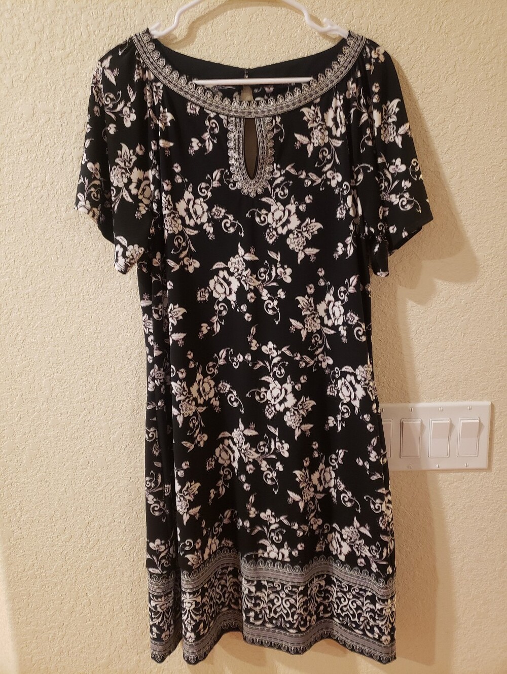 White House Black Market Black, Purple& White Floral Dress with Keyhole Neckline